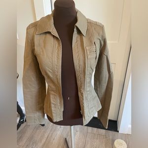 Sportsman’s Tan/brown coat zipper and zipper on sleeves size 8